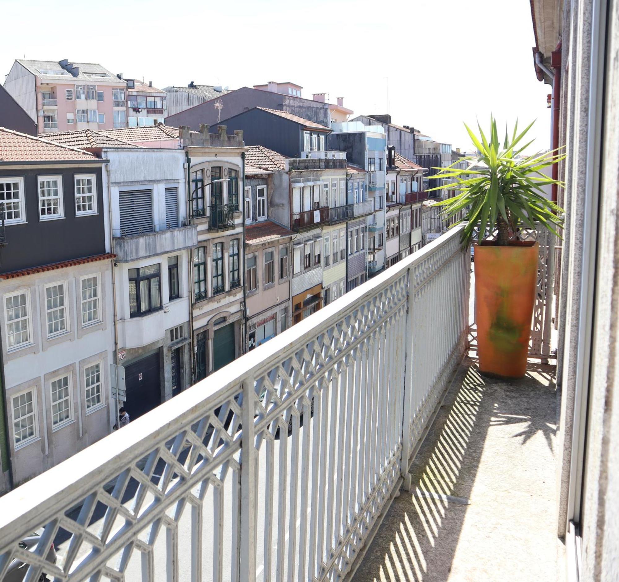 Palacio Fenizia Lux Apartments Porto Exterior photo
